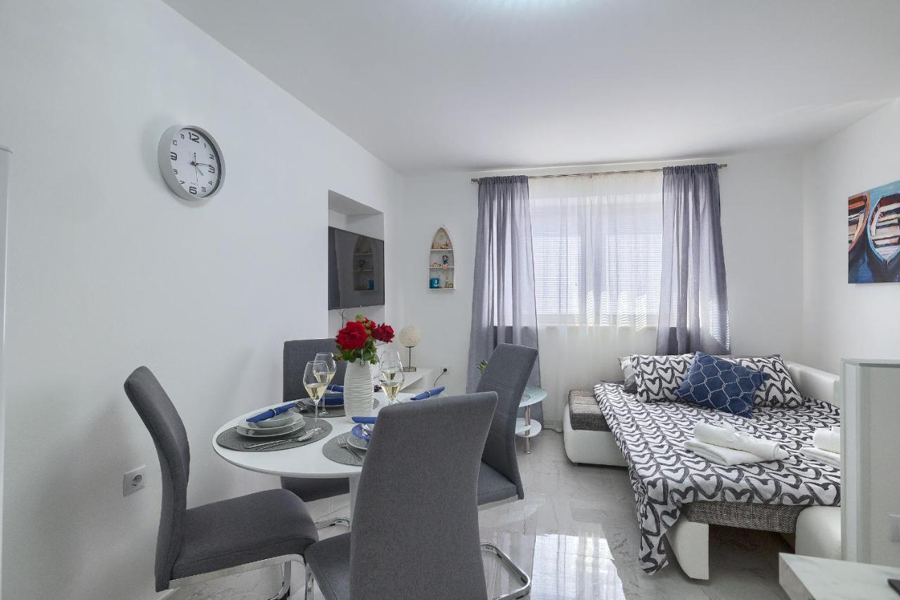 Studio Apartman Luka 波梅尔 外观 照片