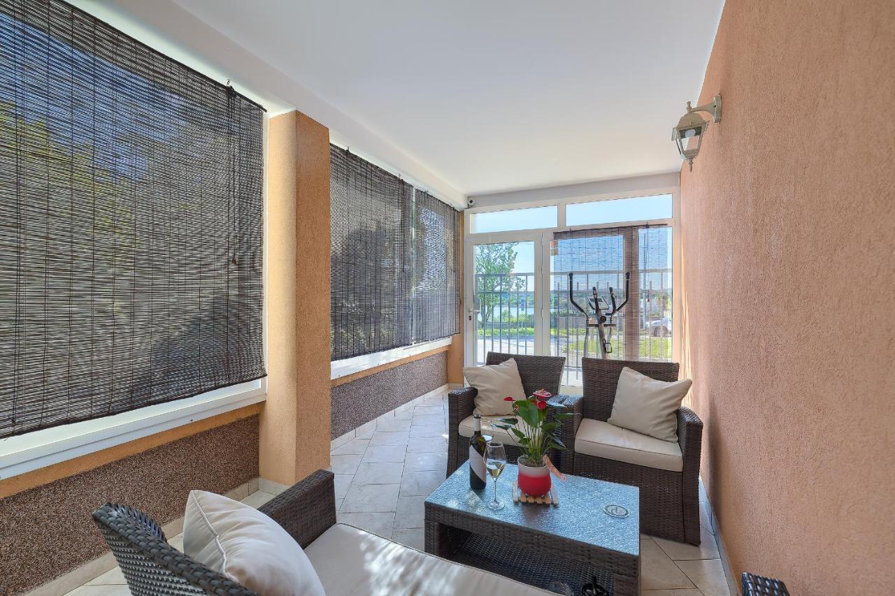 Studio Apartman Luka 波梅尔 外观 照片