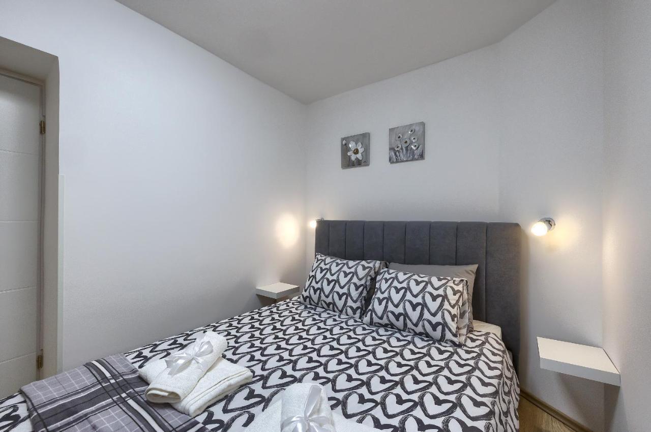 Studio Apartman Luka 波梅尔 外观 照片